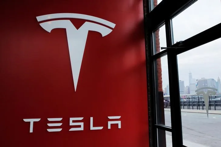 tesla revize edilmis model u kuzey amerikada piyasaya suruyor YvQCRgL.jpg